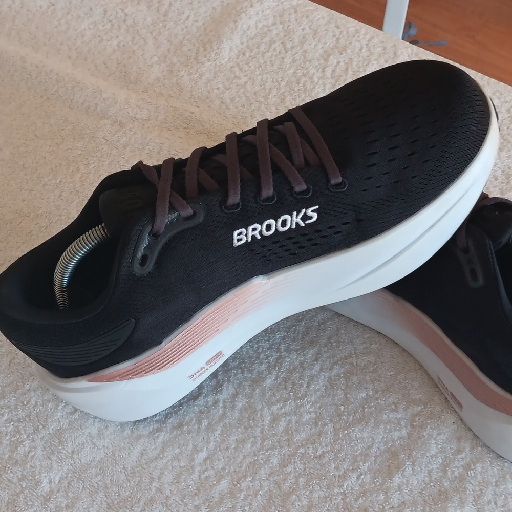Brooks Ghost Max 3 Professional Running Shoes - image 6